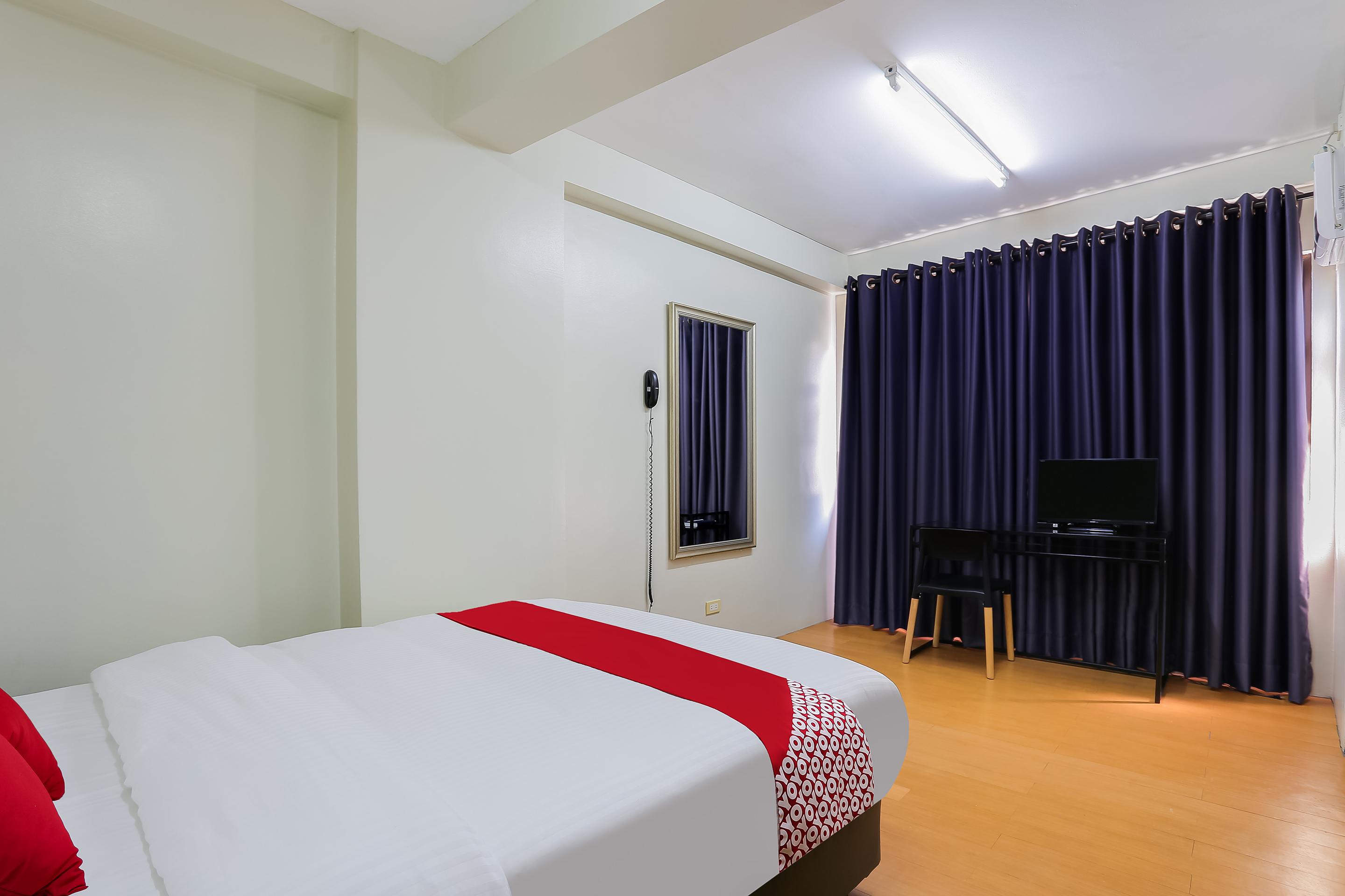 Anglo Residences Manila Quezon City Exterior photo