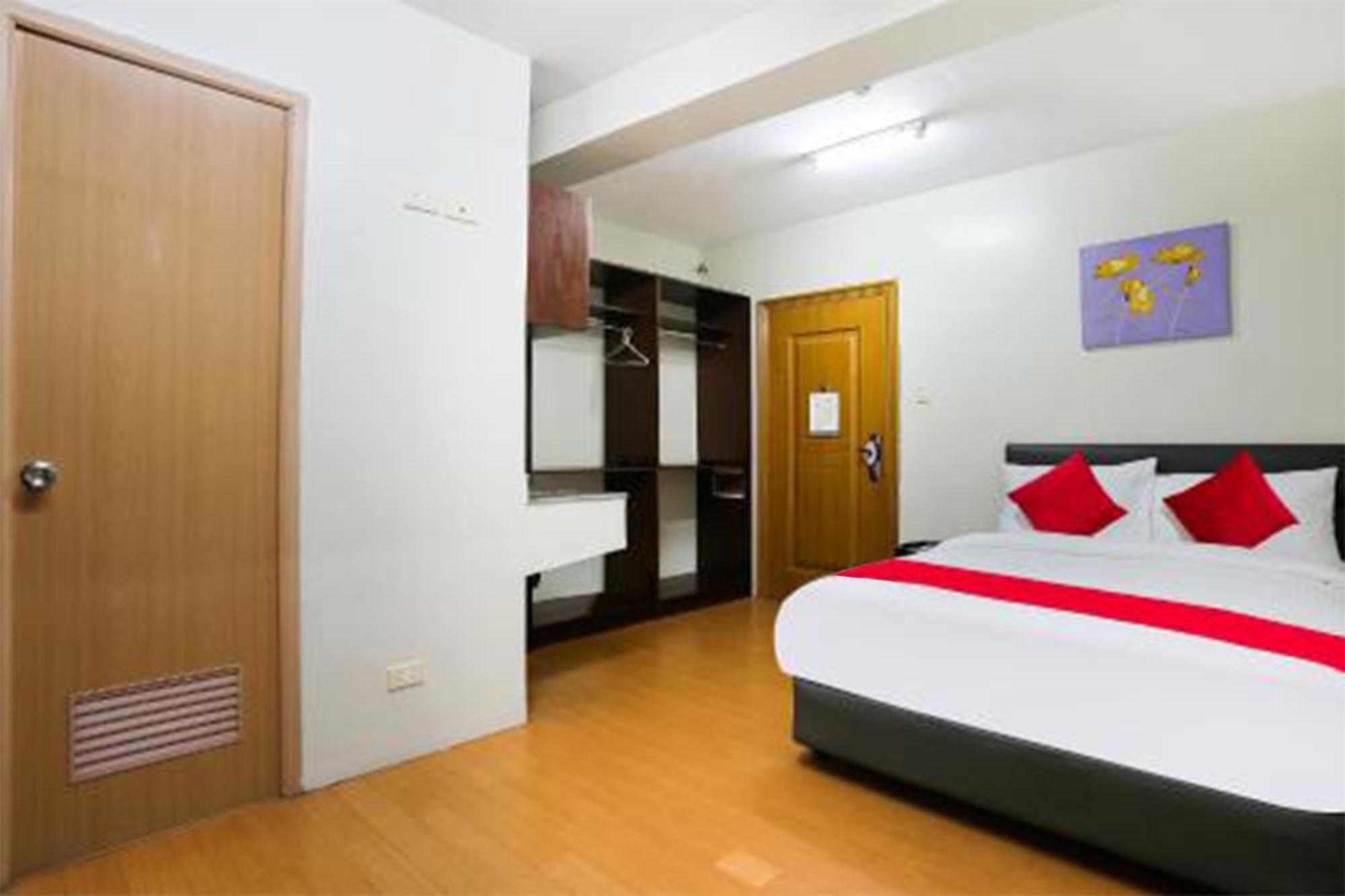 Anglo Residences Manila Quezon City Exterior photo