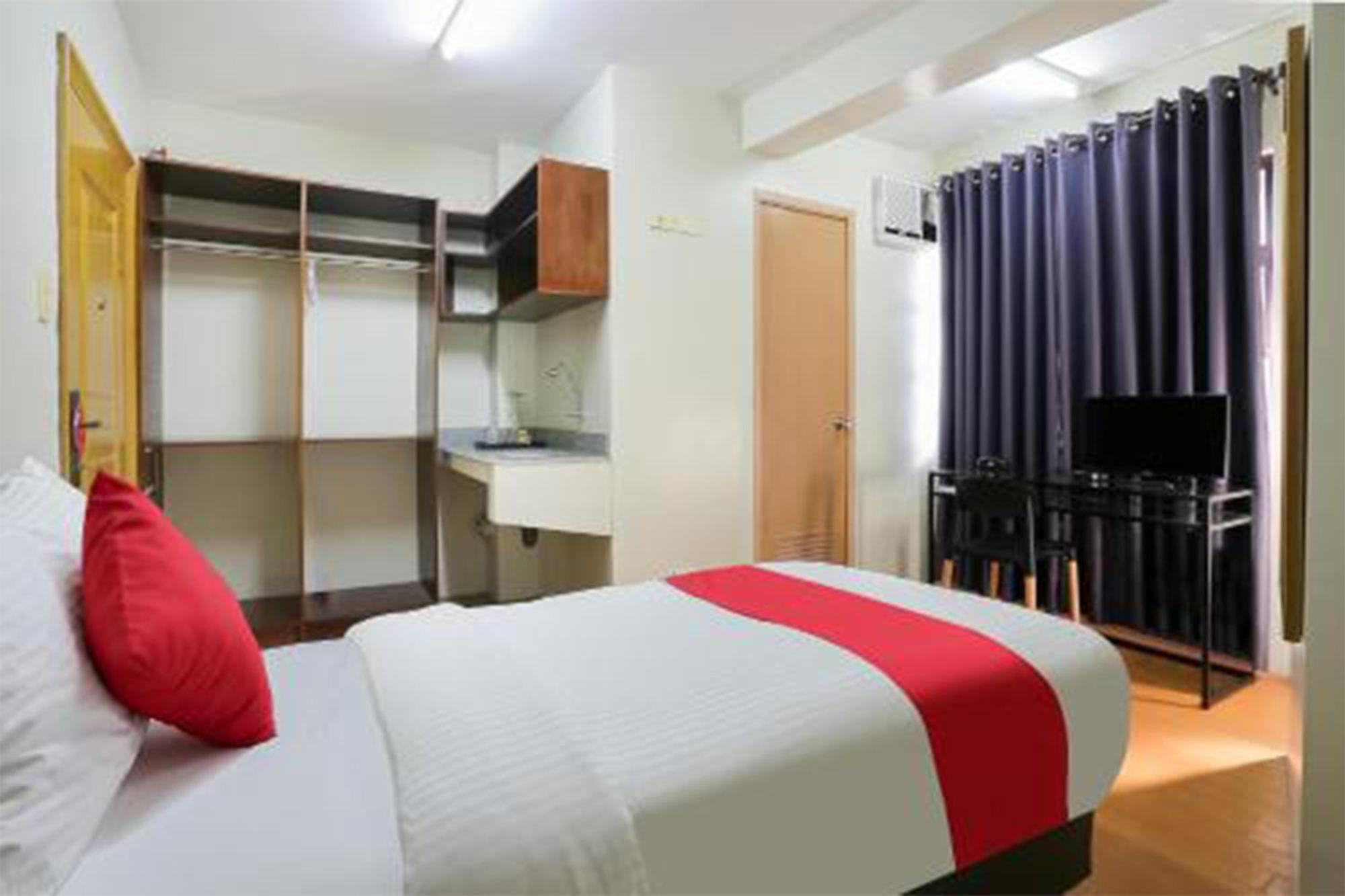 Anglo Residences Manila Quezon City Exterior photo