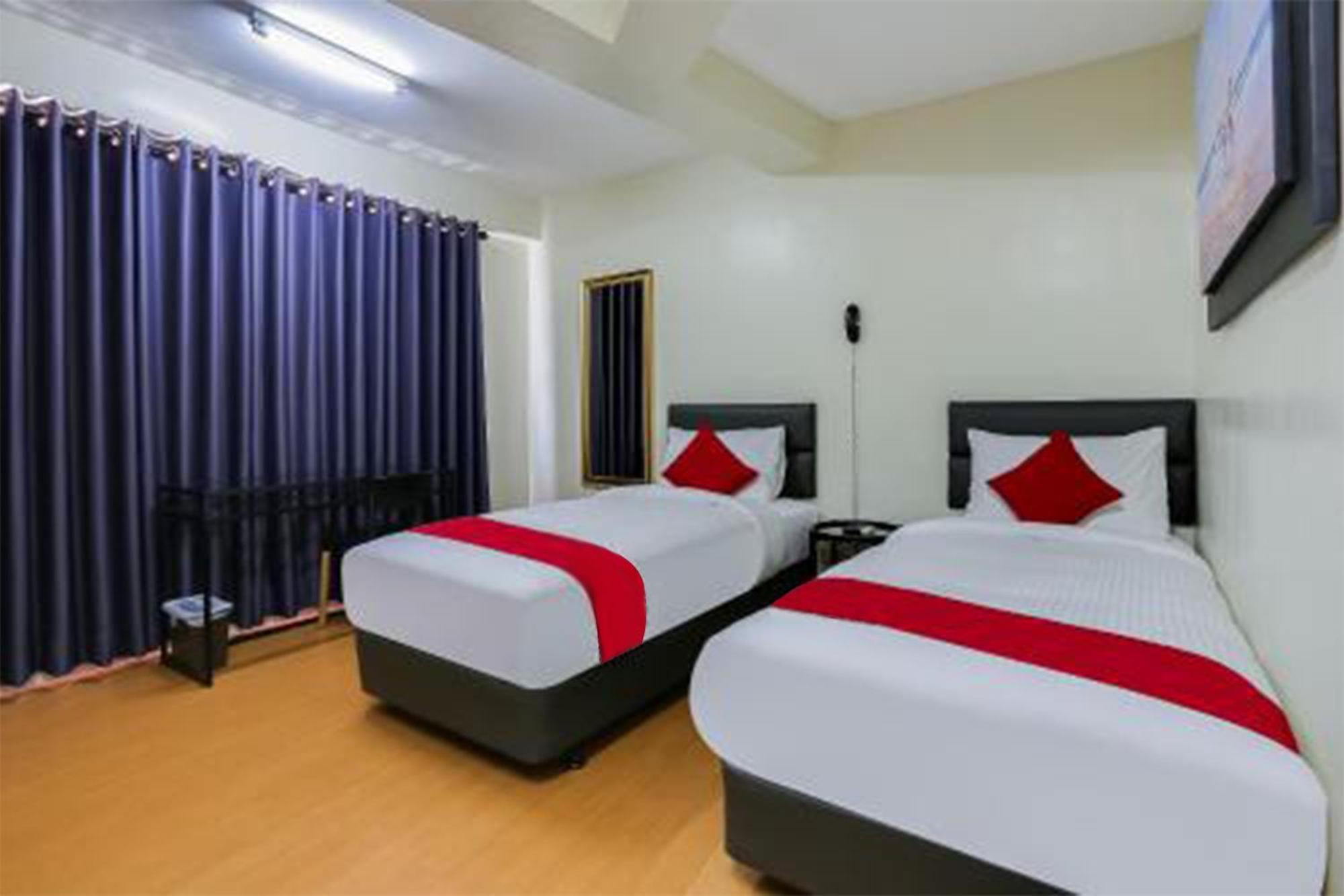 Anglo Residences Manila Quezon City Exterior photo